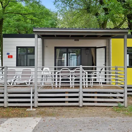 Kompleks wypoczynkowy Mobil Homes Lanterna Vacanceselect 4*
