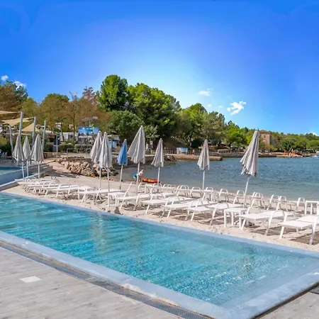 Mobil Homes Lanterna Vacanceselect 4* Πόρετς